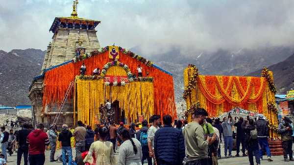 केदारनाथ धाम पहुंची पंचमुखी डोली, शुक्रवार को खुलेंगे बाबा केदार के कपाट